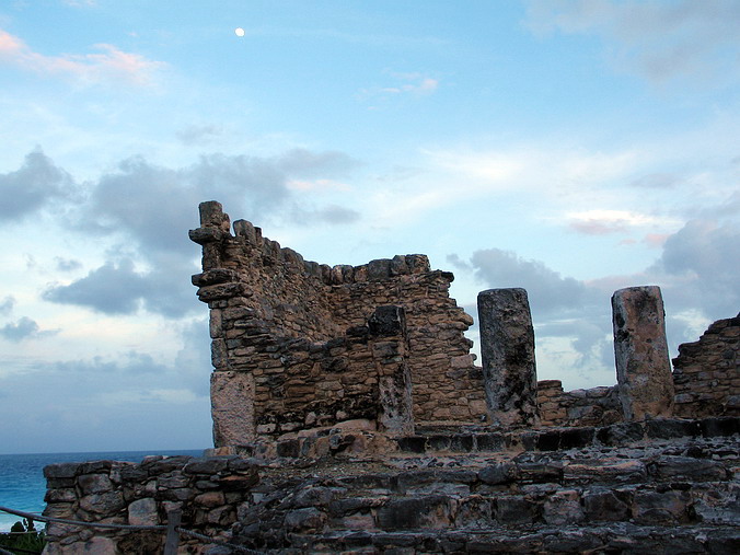 Cancun.  .   ,     (1200~1500 .)